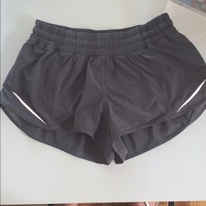 Lululemon Hotty Hot Short 2.5”